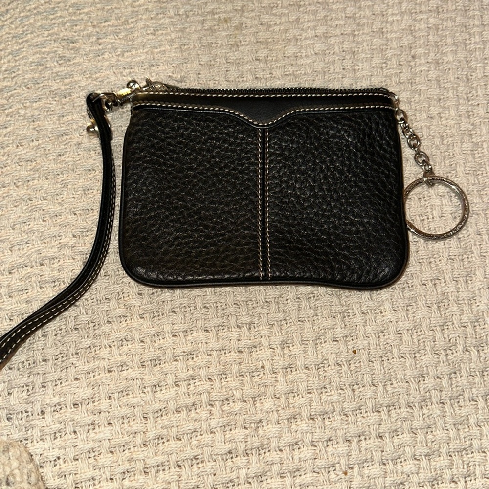 Dooney & bourke wristlet black